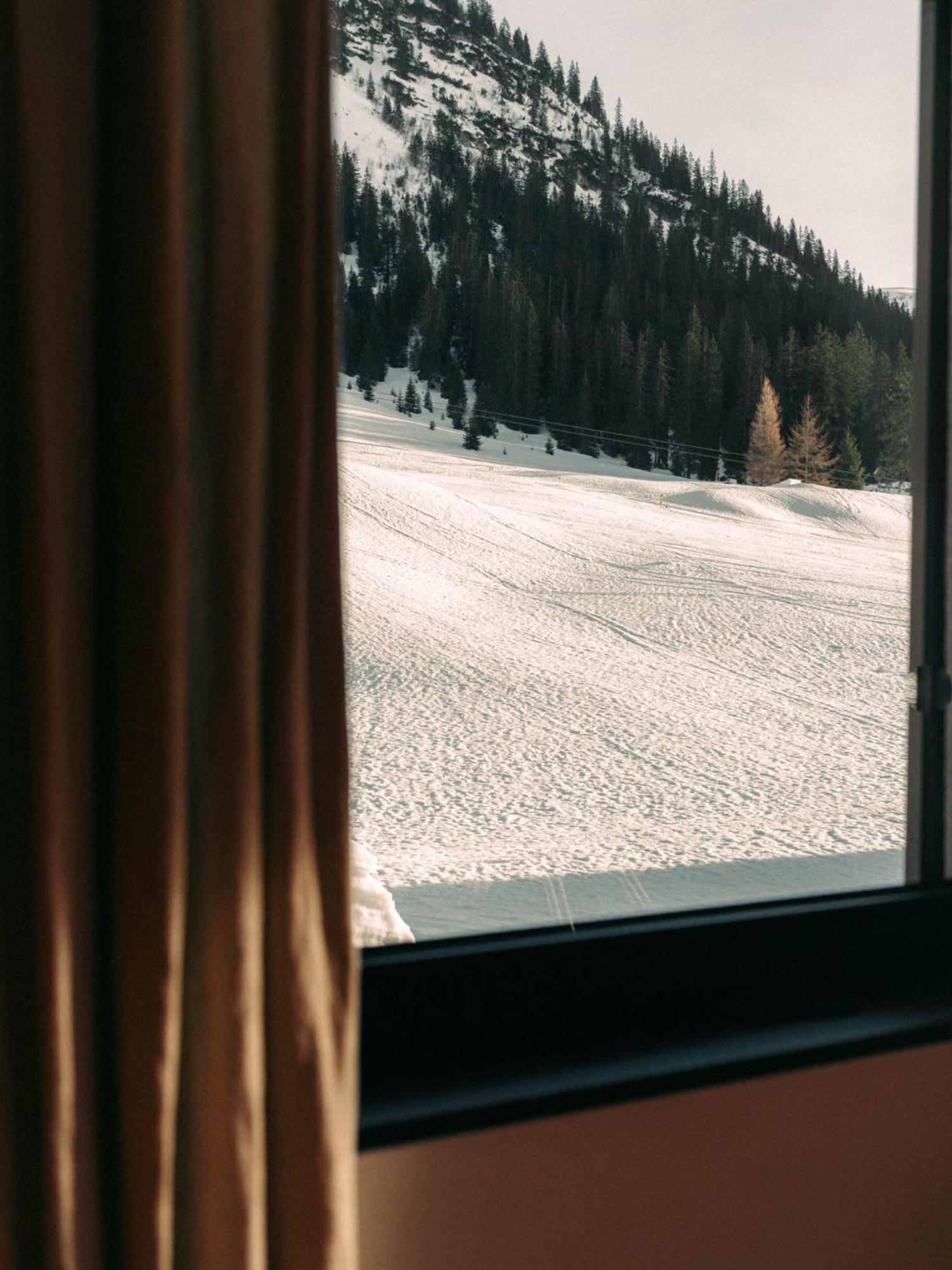 Hotel Schwarzwand レッヒ エクステリア 写真