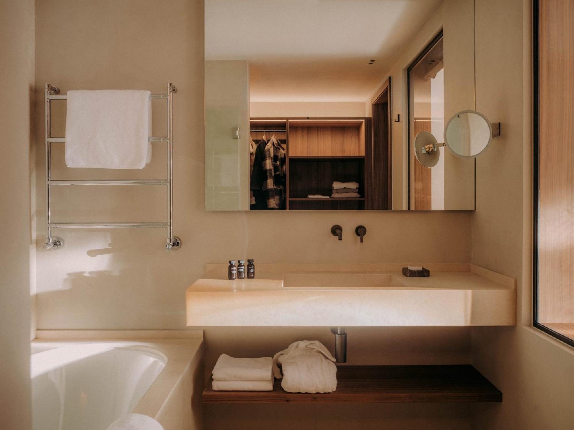 Hotel Schwarzwand レッヒ エクステリア 写真